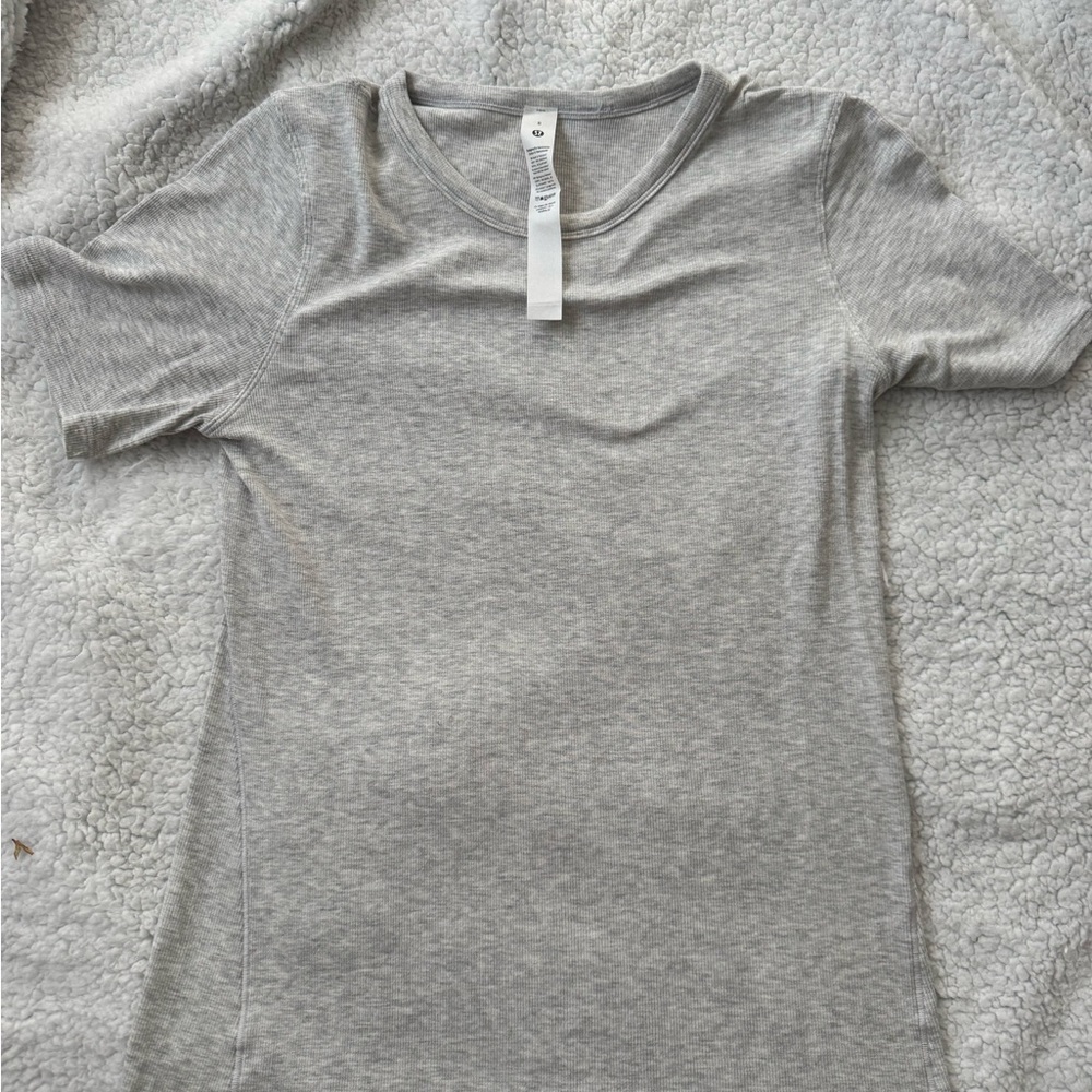 Lululemon Gray Women's Top size 8
